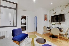 Authentic apt - 2br/6p - Rue des Martyrs - Opera