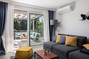 Stunning Villa Scorpaena w swimming pool