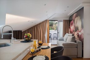 Stunning Villa Scorpaena w swimming pool