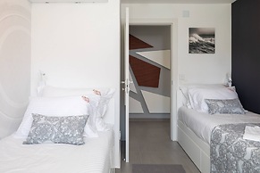 Stunning Villa Scorpaena w swimming pool