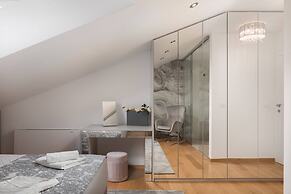 Stunning Villa Scorpaena w swimming pool