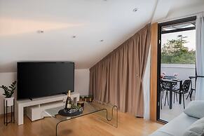 Stunning Villa Scorpaena w swimming pool