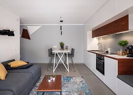 Stunning Villa Scorpaena w swimming pool