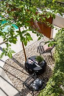 Stunning Villa Scorpaena w swimming pool