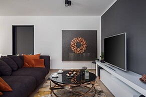 Stunning Villa Scorpaena w swimming pool