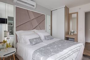 Stunning Villa Scorpaena w swimming pool