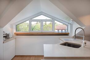 Stunning Villa Scorpaena w swimming pool