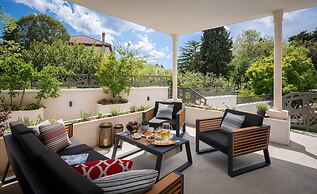 Stunning Villa Scorpaena w swimming pool