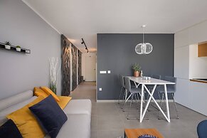 Stunning Villa Scorpaena w swimming pool