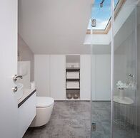 Stunning Villa Scorpaena w swimming pool