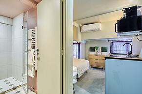Charming Studio Center of Paris
