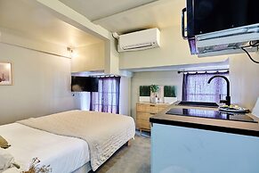 Charming Studio Center of Paris