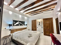 C&O Savoia Deluxe Rooms
