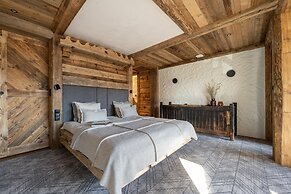 Mountain Shelter Salamandra