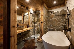 Mountain Shelter Salamandra