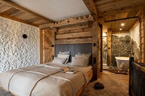 Mountain Shelter Salamandra