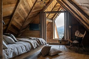 Mountain Shelter Salamandra