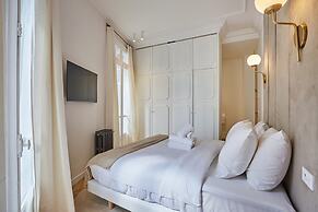 4 Rooms Apartment Opera Vendome