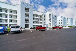 Elegant 2bed Condo in Storey Lake Prime Location