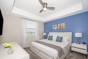 Elegant 2bed Condo in Storey Lake Prime Location