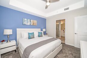 Elegant 2bed Condo in Storey Lake Prime Location