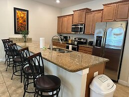 4bed Home in Storey Lake With Private Pool