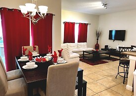 4bed Home in Storey Lake With Private Pool