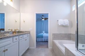 Amazing 5 Suite Home With Resort-style Amenities