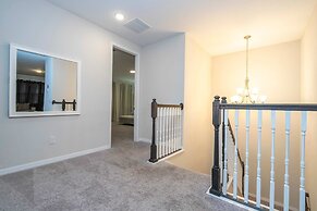 Beautiful 5 Bed Home in Solara With Private Pool