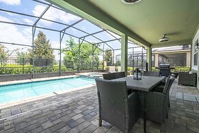 Beautiful 5 Bed Home in Solara With Private Pool