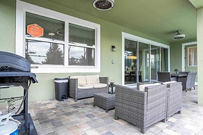 Beautiful 5 Bed Home in Solara With Private Pool