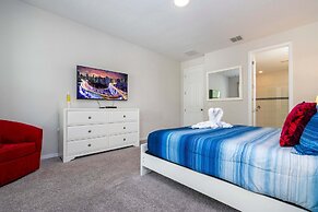 Beautiful 5 Bed Home in Solara With Private Pool