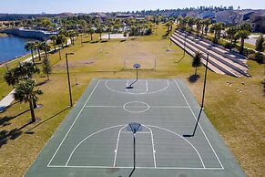 Beautiful 5 Bed Home in Solara With Private Pool