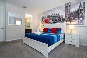 Beautiful 5 Bed Home in Solara With Private Pool