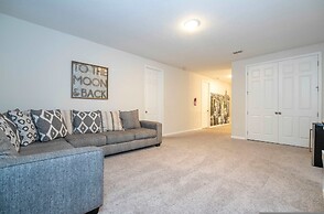 Beautiful 5 Bed Home in Solara With Private Pool