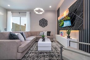 Luxury 3BR Home With Mario Bros Room Near Disney
