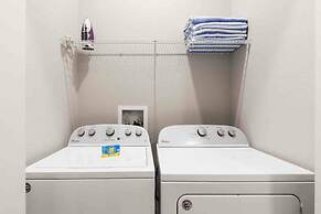 Stylish 4bed Townhome at Summerville Near Disney