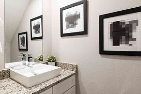 Stylish 4bed Townhome at Summerville Near Disney