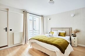 New Studio Center of Paris-bourse