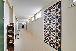 Modern 