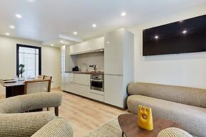 Superb Apartment Center of Paris