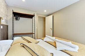 Superb Apartment Center of Paris