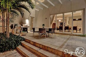 Luxurious Beach Retreat w/ Heated Pool&basketball