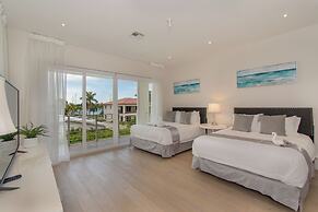 Luxurious Beach Retreat w/ Heated Pool&basketball