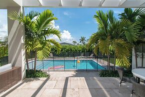 Luxurious Beach Retreat w/ Heated Pool&basketball