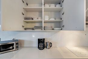 Luxurious Beach Retreat w/ Heated Pool&basketball