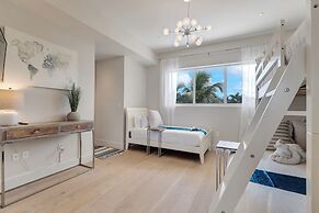 Luxurious Beach Retreat w/ Heated Pool&basketball