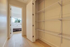 Luxurious Beach Retreat w/ Heated Pool&basketball