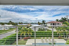 Luxurious Beach Retreat w/ Heated Pool&basketball