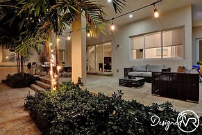 Luxurious Beach Retreat w/ Heated Pool&basketball